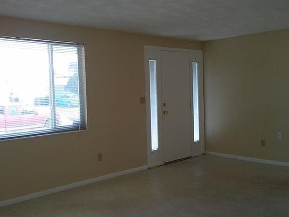 2nd image of 4832 Longwood Ave