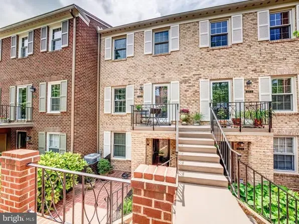 3233 Sutton Pl NW APT A, Washington, DC 20016