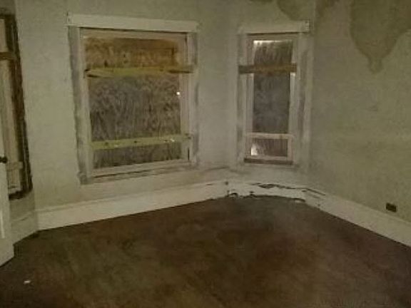 5th image of 5-7 Thayer St