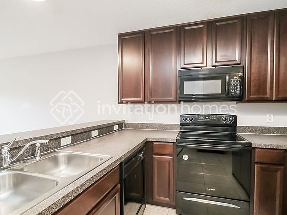 5th image of 3571 Caruso Pl