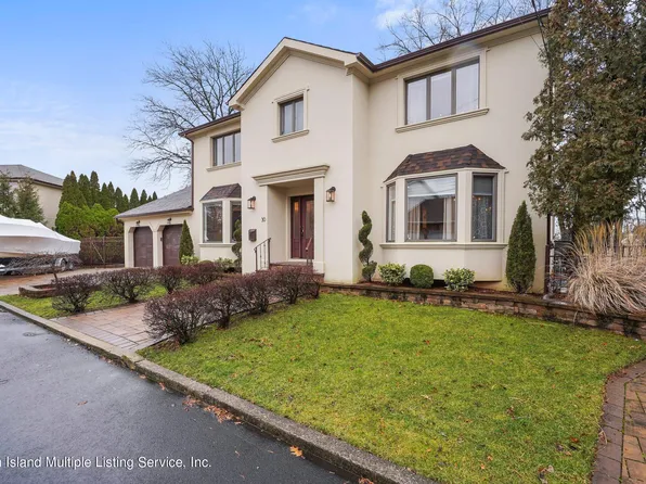 30 Hillview Ln, Staten Island, NY 10304