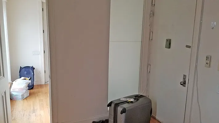 Rented by New York Residence | media 23