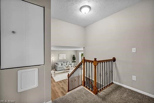3rd image of 8143 Broadmoor Rd