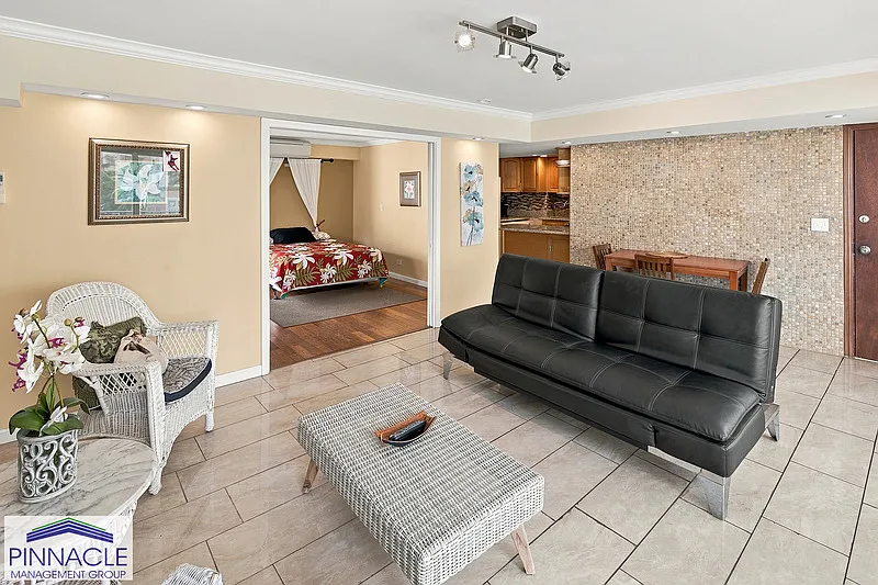 2 bed, 2.0 bath, 959 sqft, $3,500 — Photo 4