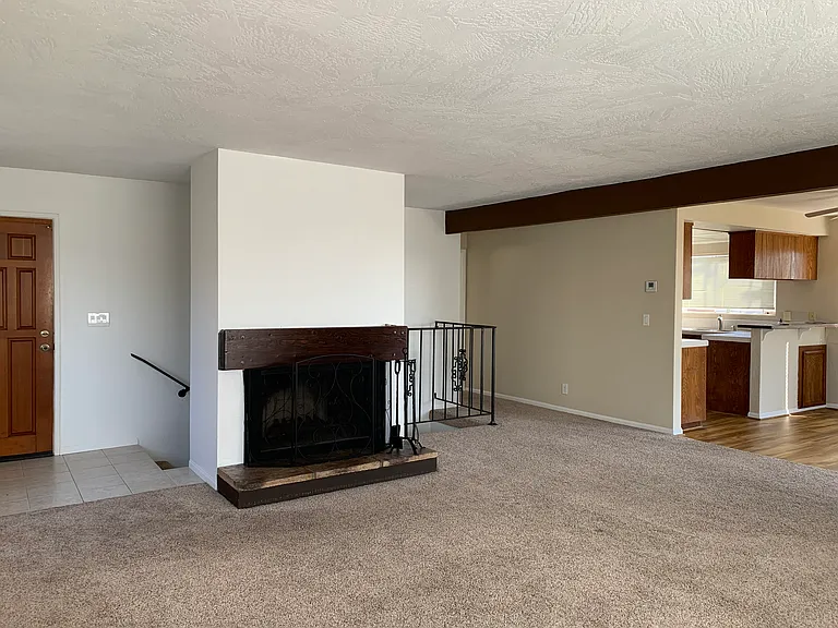 Gas powered fireplace