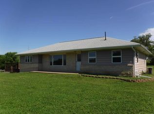 530 E 6th St, Strong City, KS 66869