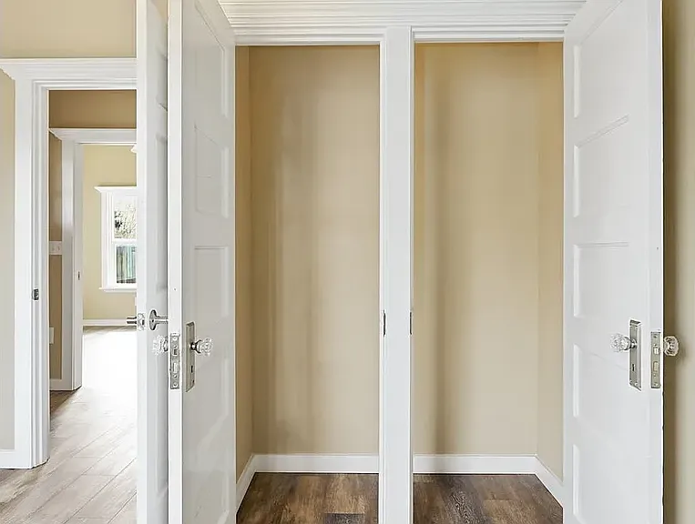 503 S Washington St — Photo 29