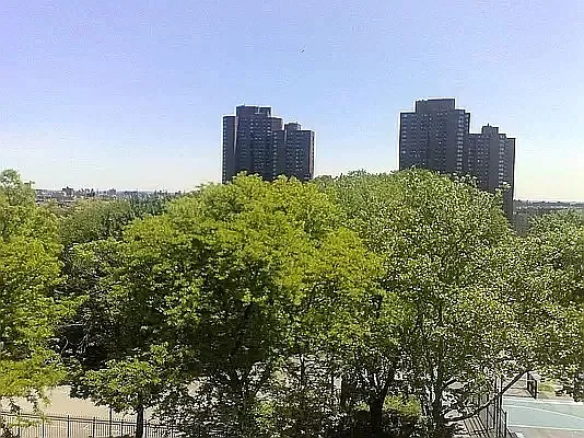 Rented by Executive Towers  | media 7