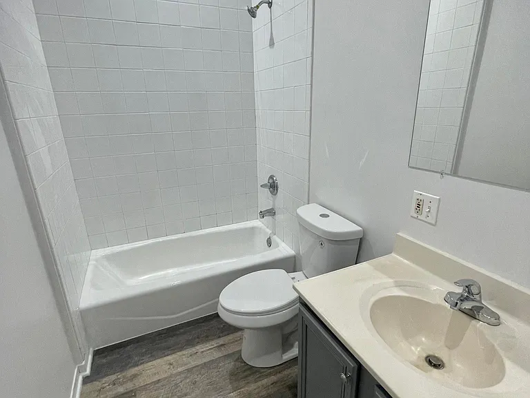 2166 W Bowler St #2 — Photo 10
