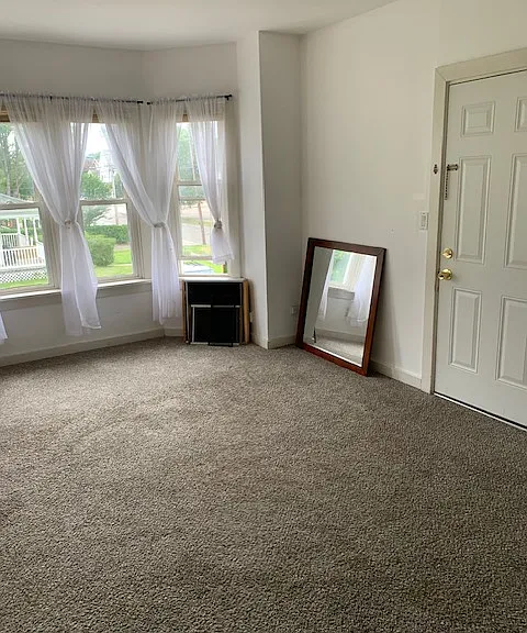 35 Pleasant St #2 — Photo 2