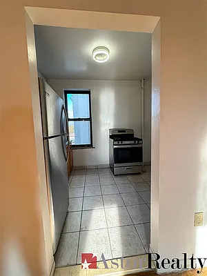 Rented by Astor Realty | media 14