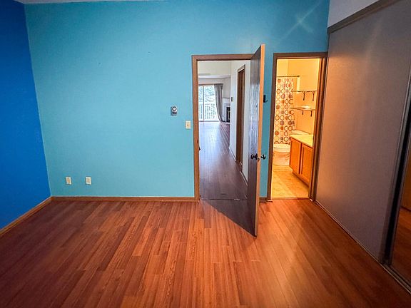4th image of 17562 Pond Cir