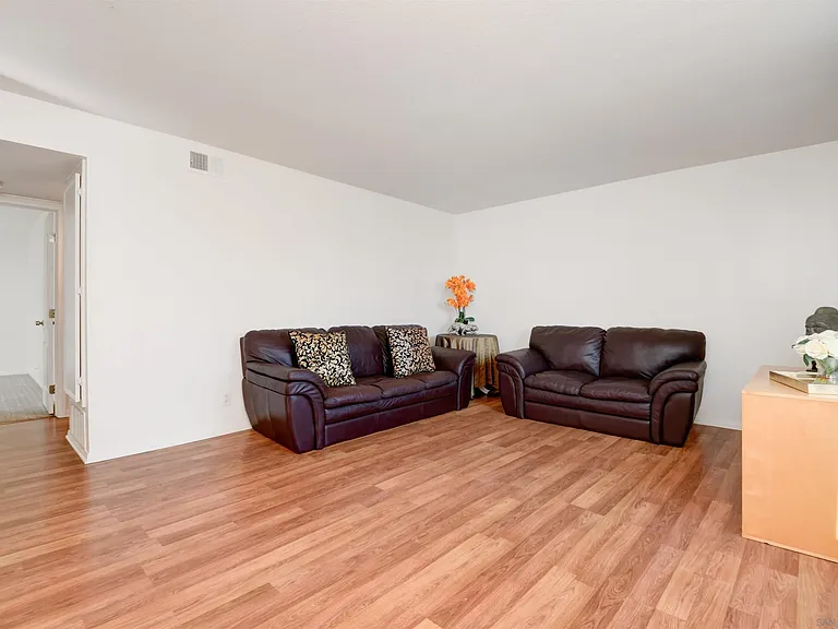526 Calle Montecito #140 — Photo 8