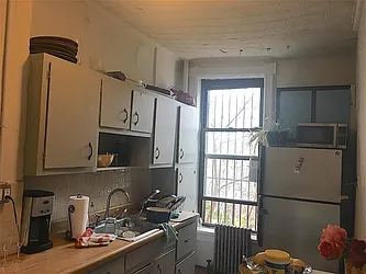 Rented by R New York