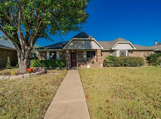 923 Courtney Dr, Mesquite, TX 75150