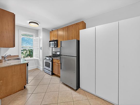 5th image of 811 Walton Ave APT C15