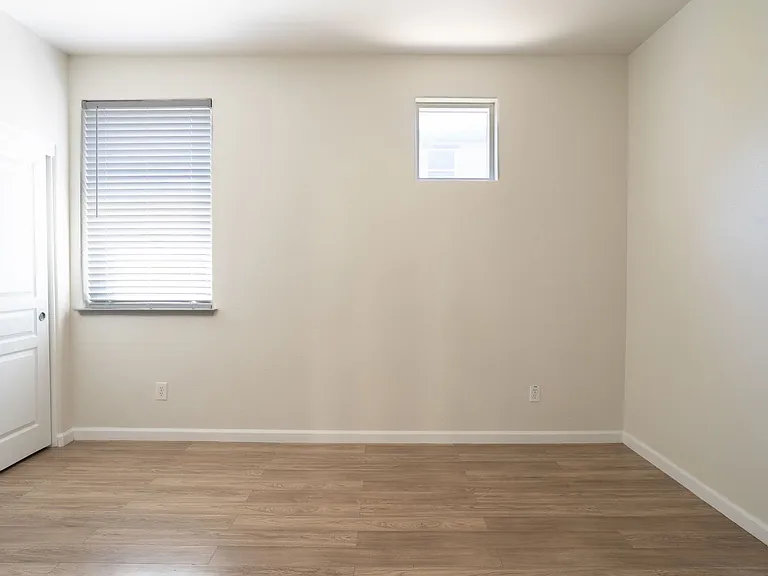 25502 Huntwood Ave — Photo 17