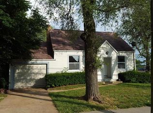 870 N Main St, Saint Clair, MO 63077