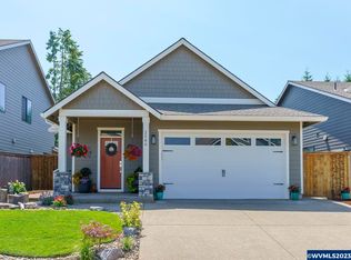 2580 S Lydia Loop, Hubbard, OR 97032