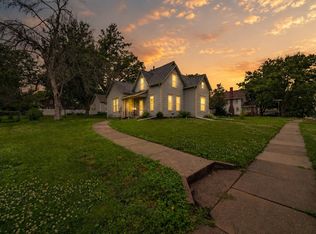 911 N Howard St, Indianola, IA 50125