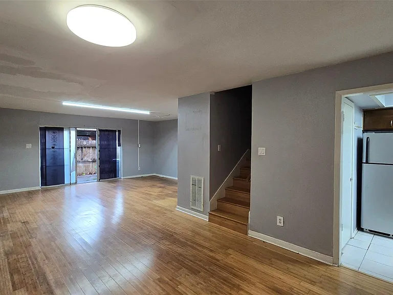 7913 Grove Ridge Dr — Photo 7