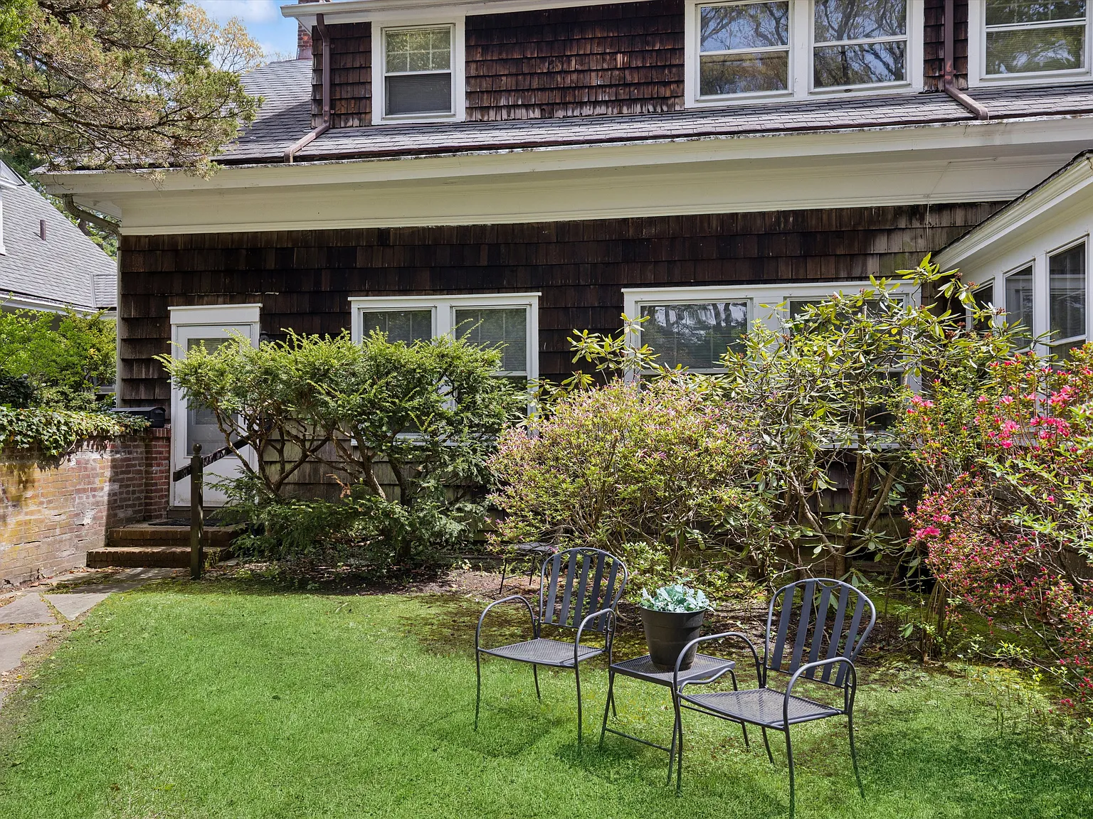 3 bed, 1.5 bath, 2200 sqft, $4,750 — Photo 4