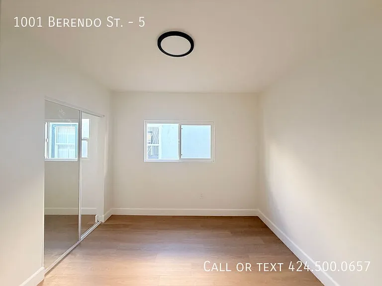 1001 N Berendo St #5 — Photo 8
