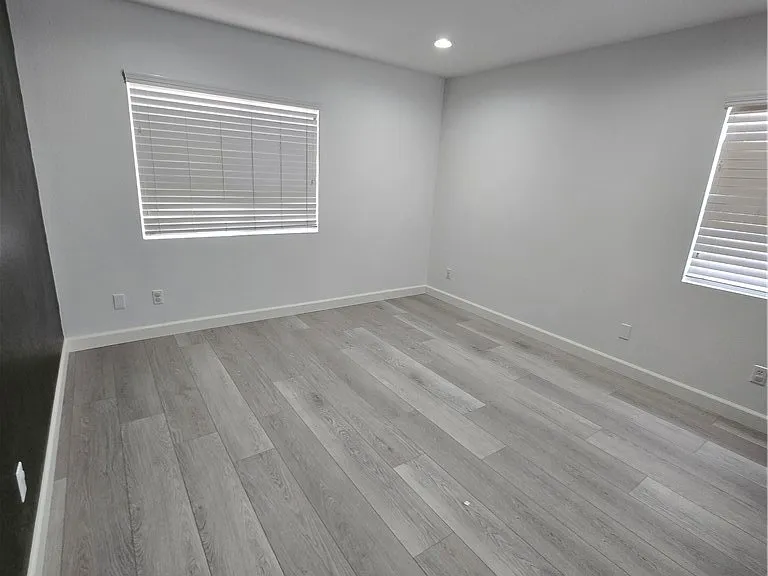 40643 Cartier St — Photo 20