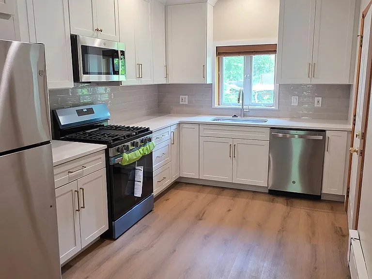 4481 Fleming St — Photo 1