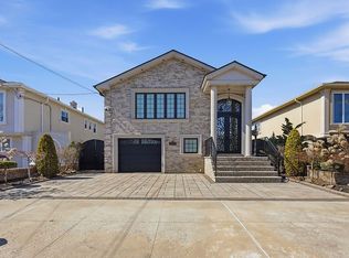 160-14 83rd St, Jamaica, NY 11414