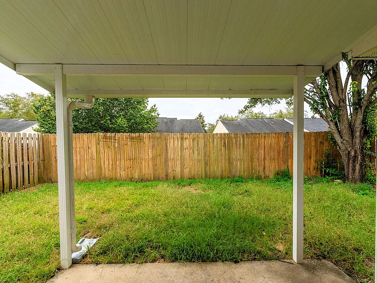 7010 Antilles Dr — Photo 31