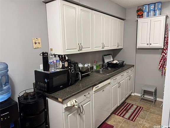 5th image of 4164 CASTLE ROAD