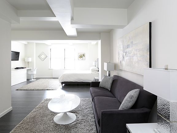5th image of 150 W 51st St APT 721
