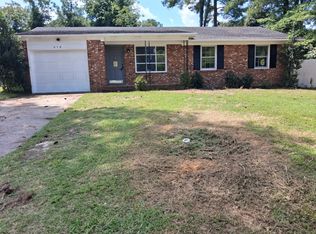 614 E Raynor Dr, Fayetteville, NC 28311