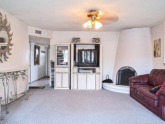 3rd image of 10760 Janway Dr