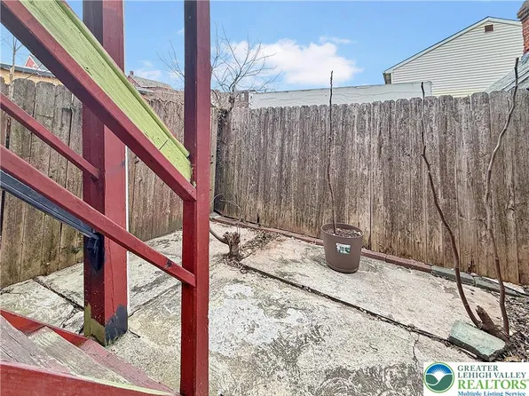 208 Hobart St, Bethlehem, PA 18015