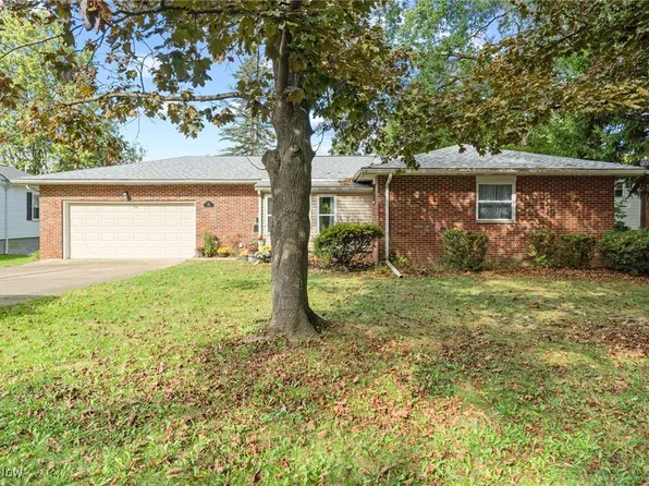 561 E School St, Kent, OH 44240