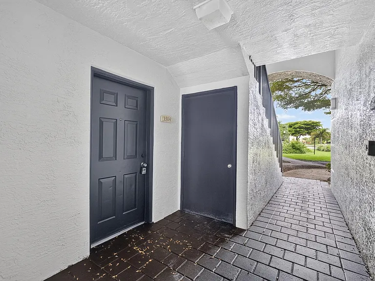 4151 N Haverhill Rd #1504 — Photo 9