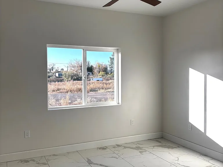 4000 N Santa Fe Ave — Photo 2