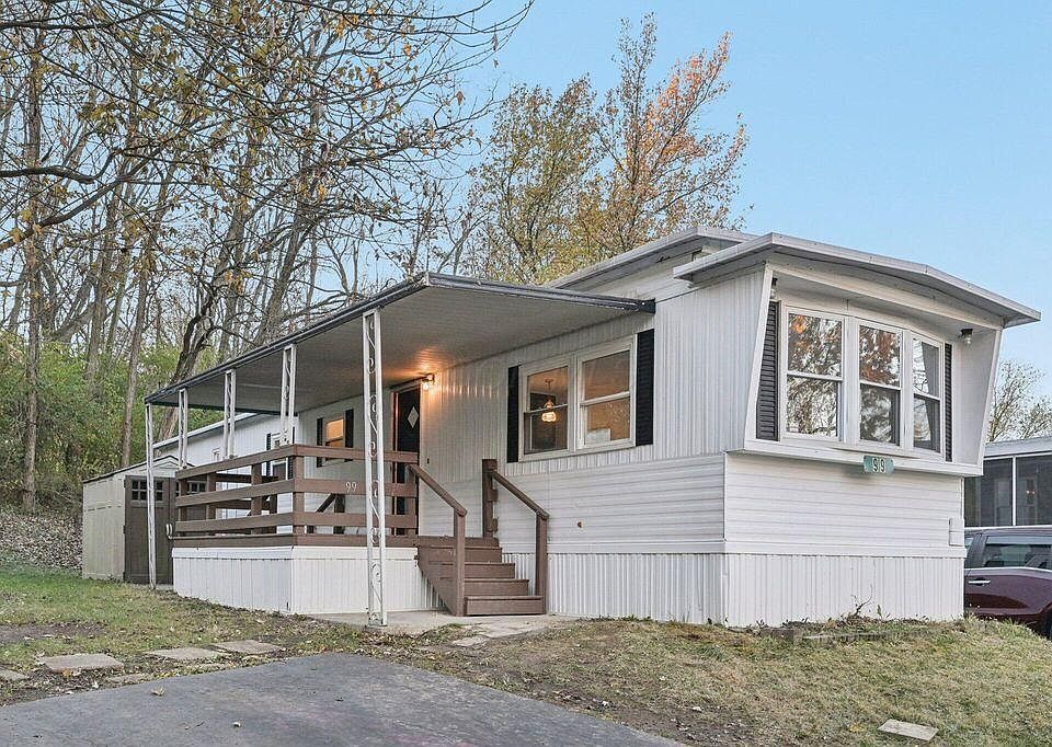 1st image of 99 Hampton Ln