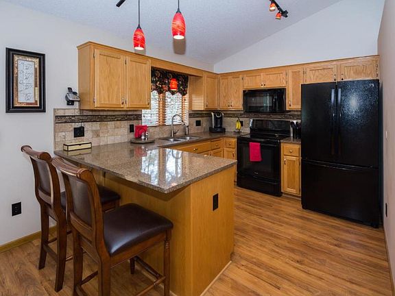 5th image of 9863 Wynstone Ct