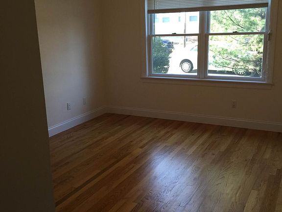 4th image of 43 Holland St