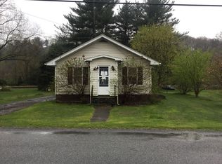 63 River Rd, Tamaqua, PA 18252