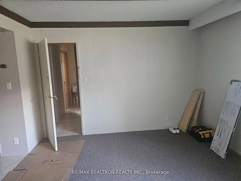 22 Jane Cres — Photo 5