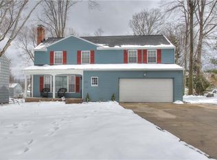 1155 Brainard Rd, Lyndhurst, OH 44124