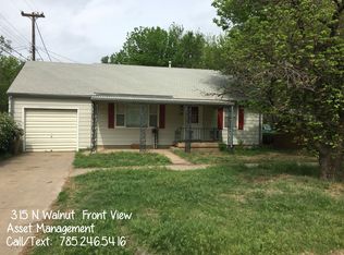 315 N Walnut St, Hoisington, KS 67544