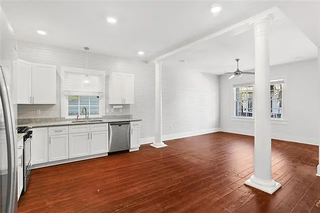 819 N Robertson St — Photo 7