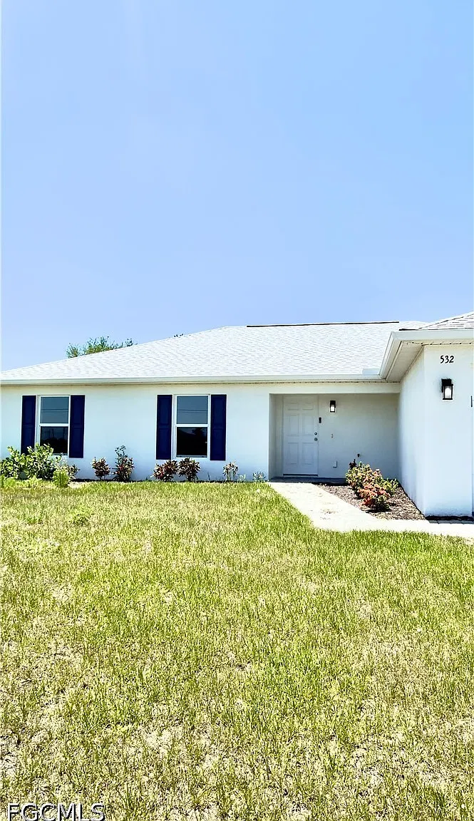 3 bed, 2.0 bath, 1765 sqft, $2,400 — Photo 3