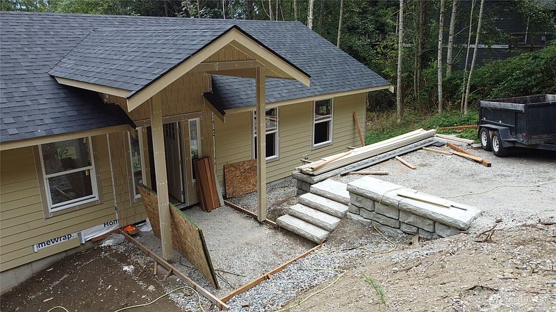 2nd image of 392 W Alder Drive