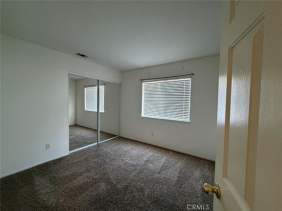 4th image of 39431 Bluffside Way